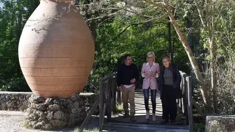 La delegada de la Junta, Marian López en Albalate de las Nogueras La delegada de la Junta, Marian López en Albalate de las Nogueras