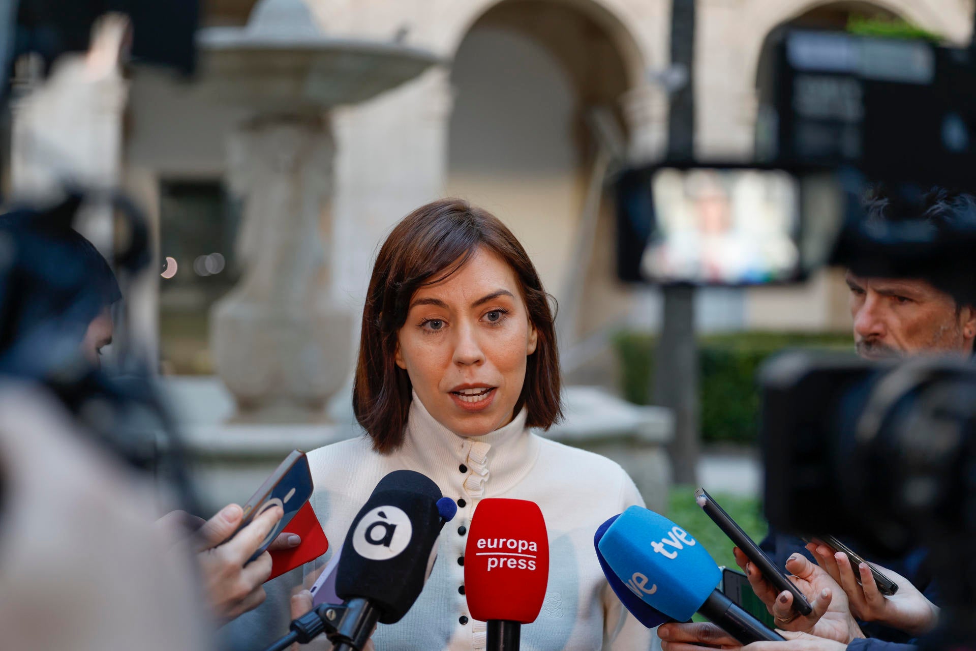 El PSPV denuncia ante el TSJ la "falta de información" sobre el gasto en sanidad privada El PSPV denuncia ante el TSJ la "falta de información" sobre el gasto en sanidad privada