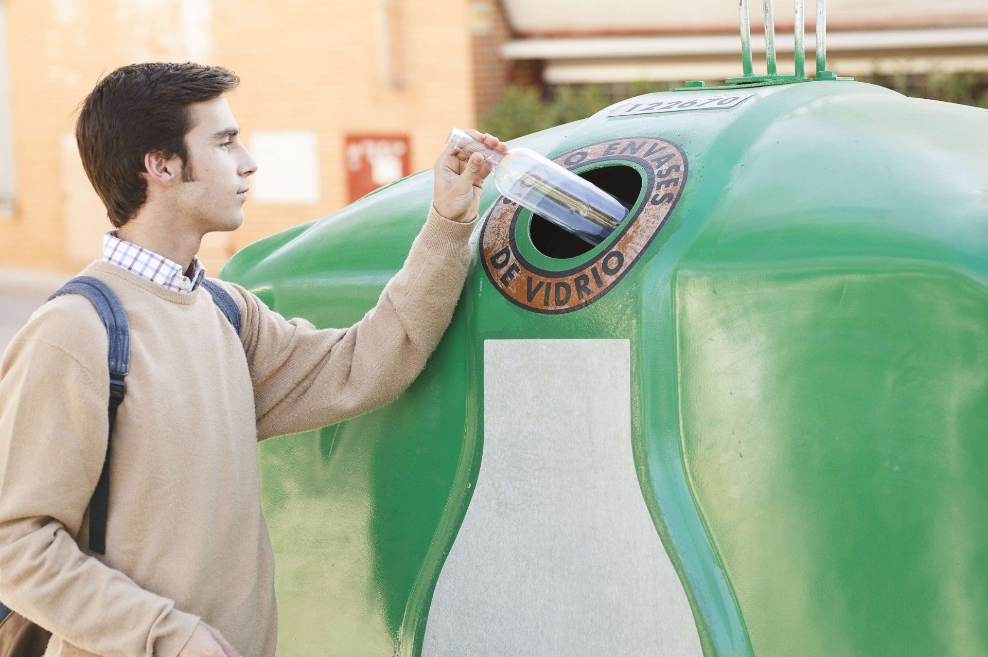 La provincia de Alicante lidera la recogida selectiva de envases de vidrio en 2025 La provincia de Alicante lidera la recogida selectiva de envases de vidrio en 2025