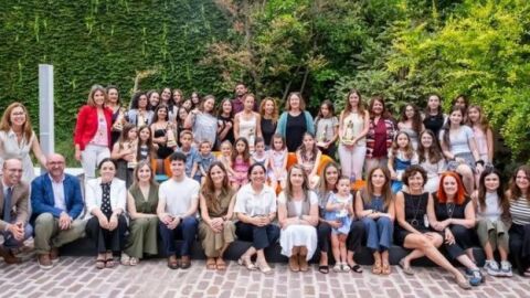 Arxiu. Concurs de Dibuix per la Igualtat de Caixa Popular.