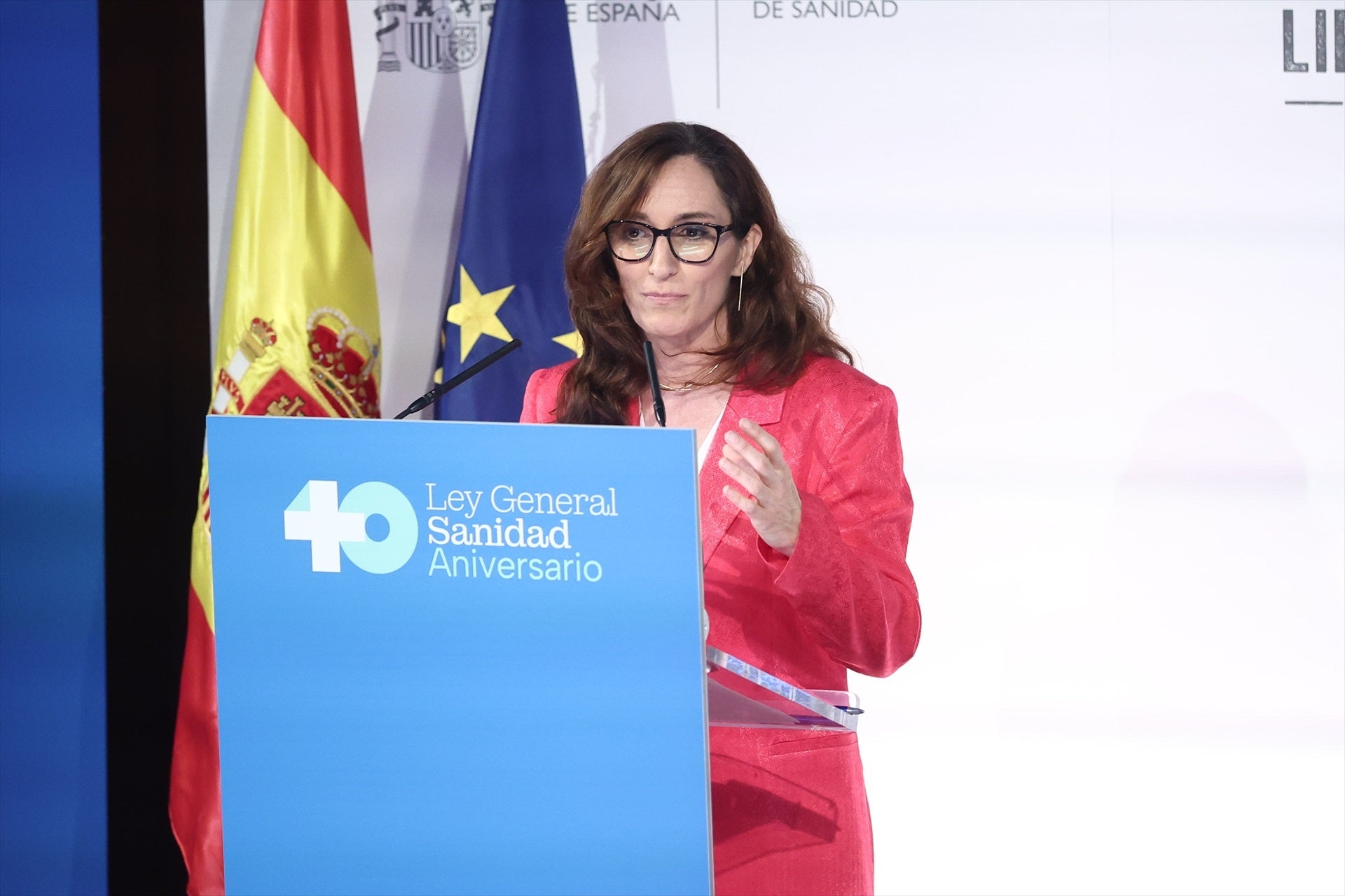 Sanidad pone punto y final a la homeopatía: "El riesgo real para la salud es dejar tratamientos que sí funcionan" Sanidad pone punto y final a la homeopatía: "El riesgo real para la salud es dejar tratamientos que sí funcionan"