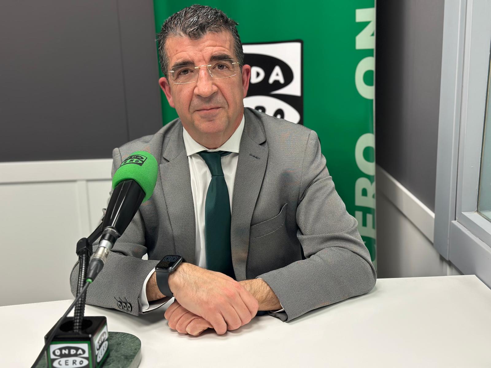 El juez Alberto del Águila denuncia los fallos del sistema Adriano: “Llevamos toda la mañana sin poder trabajar” El juez Alberto del Águila denuncia los fallos del sistema Adriano: “Llevamos toda la mañana sin poder trabajar”