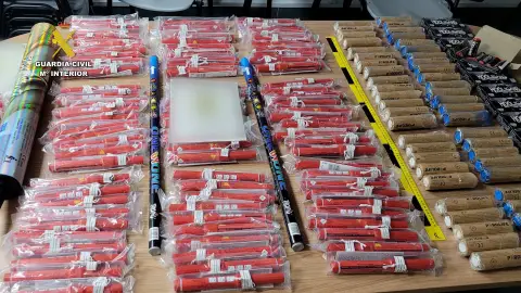 Detenidos dos aficionados de la Real Sociedad por lanzar bengalas en la autovía de regreso de la final de Copa Detenidos dos aficionados de la Real Sociedad por lanzar bengalas en la autovía de regreso de la final de Copa