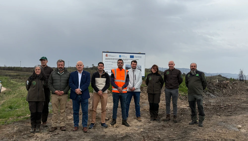 Eladio Santos destaca o compromiso do Goberno coa protección dos montes ourensáns Eladio Santos destaca o compromiso do Goberno coa protección dos montes ourensáns