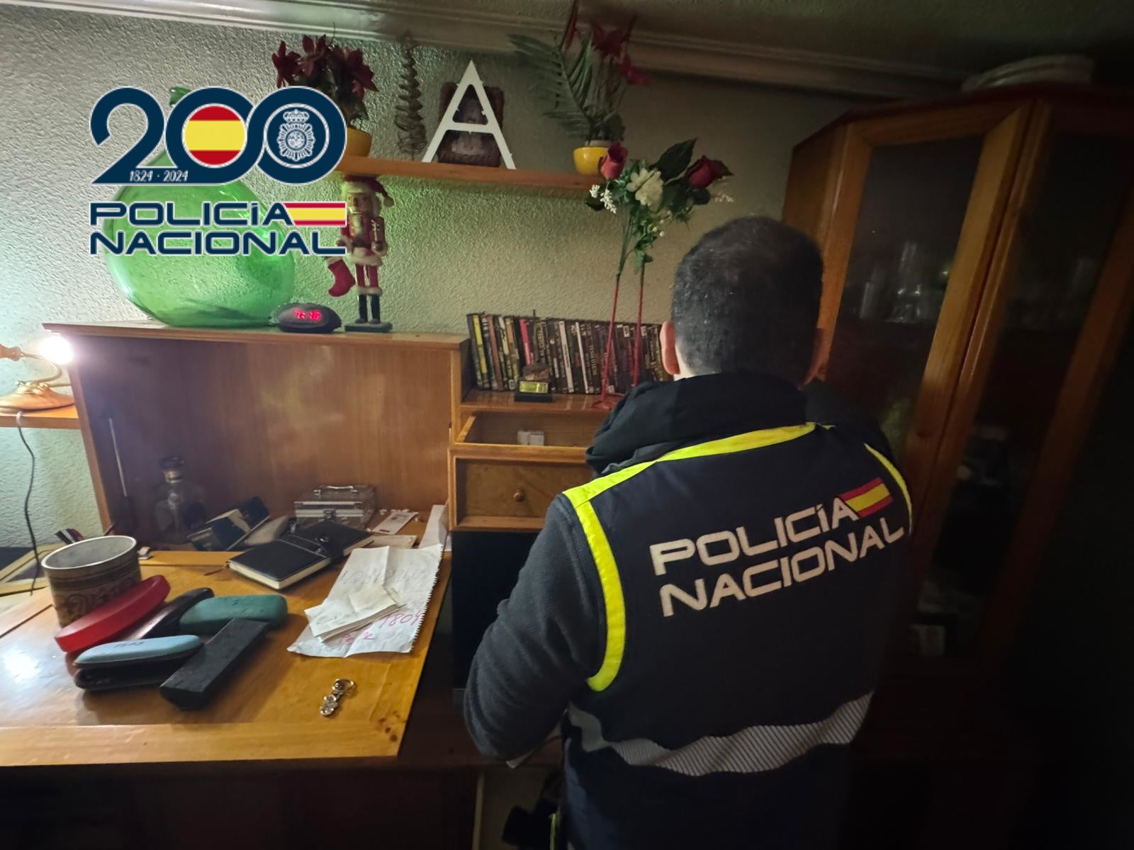 Detenido en Elche un hombre por comprar objetos robados pagando por ellos pequeñas cantidades de droga Detenido en Elche un hombre por comprar objetos robados pagando por ellos pequeñas cantidades de droga