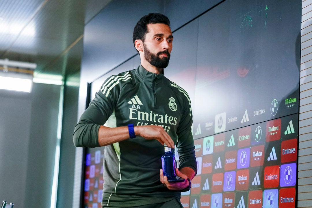 Arbeloa: "Se me está intentando poner un papel no justificado con Carvajal" Arbeloa: "Se me está intentando poner un papel no justificado con Carvajal"