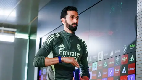Arbeloa: "Se me está intentando poner un papel no justificado con Carvajal" Arbeloa: "Se me está intentando poner un papel no justificado con Carvajal"