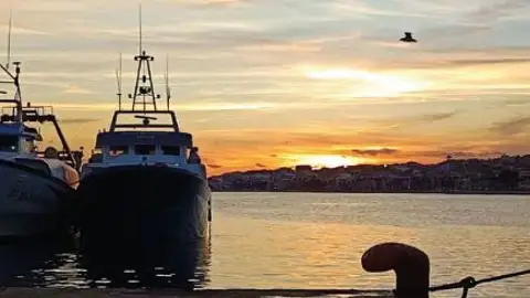 Villajoyosa presenta el libro “La Vila Gastronòmica. Cuina i amor al Poble dels Colors” con motivo de su 25 aniversario Villajoyosa presenta el libro “La Vila Gastronòmica. Cuina i amor al Poble dels Colors” con motivo de su 25 aniversario