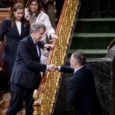 Tertulia: La partida de Vox contra el PP