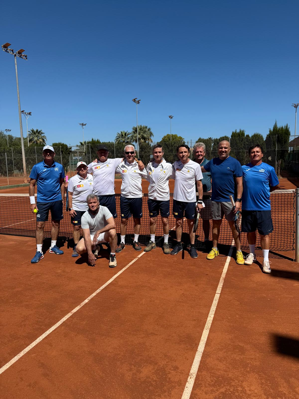 Equipo de Veteranos +50 del Club de Tenis de Torrevieja se proclama Campeón de la Comunidad Valenciana y asciende a Primera División Equipo de Veteranos +50 del Club de Tenis de Torrevieja se proclama Campeón de la Comunidad Valenciana y asciende a Primera División