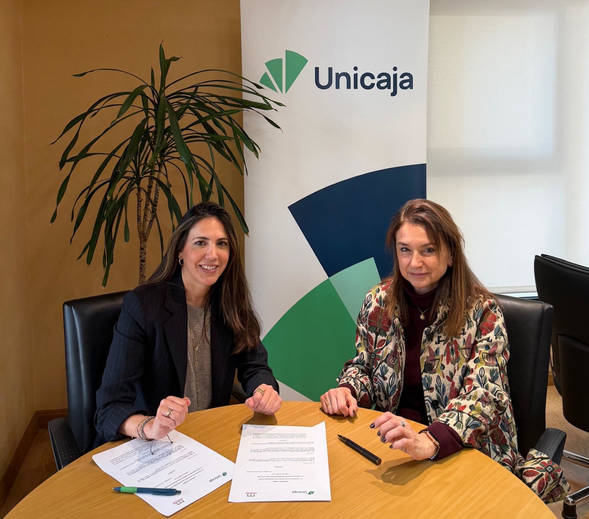 Unicaja y Amupema establecen una alianza en apoyo a las mujeres empresarias de Málaga Unicaja y Amupema establecen una alianza en apoyo a las mujeres empresarias de Málaga