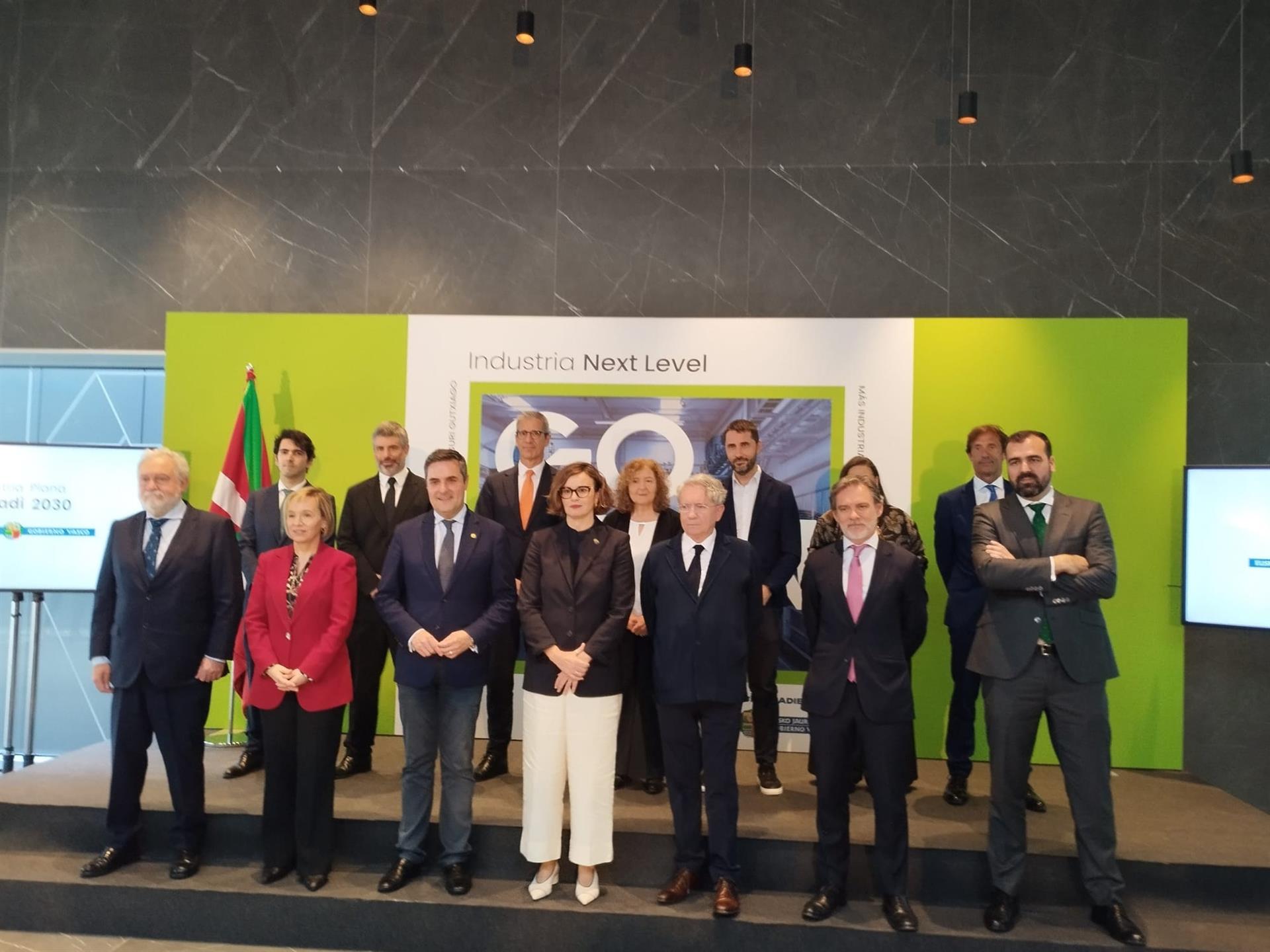 Petronor lidera un Hub de combustibles renovables que movilizará 250 millones en 3 años y creará 1.200 empleos Petronor lidera un Hub de combustibles renovables que movilizará 250 millones en 3 años y creará 1.200 empleos