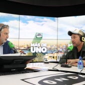 Miguel Poveda con Carlos Alsina