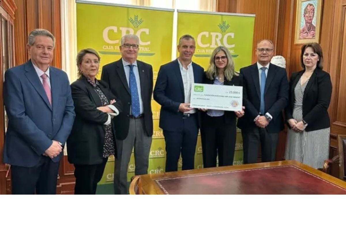 CRC concede cinco becas de 5.000 euros al Colegio Diocesano San José Obrero de Orihuela para favorecer la igualdad de oportunidades educativas CRC concede cinco becas de 5.000 euros al Colegio Diocesano San José Obrero de Orihuela para favorecer la igualdad de oportunidades educativas