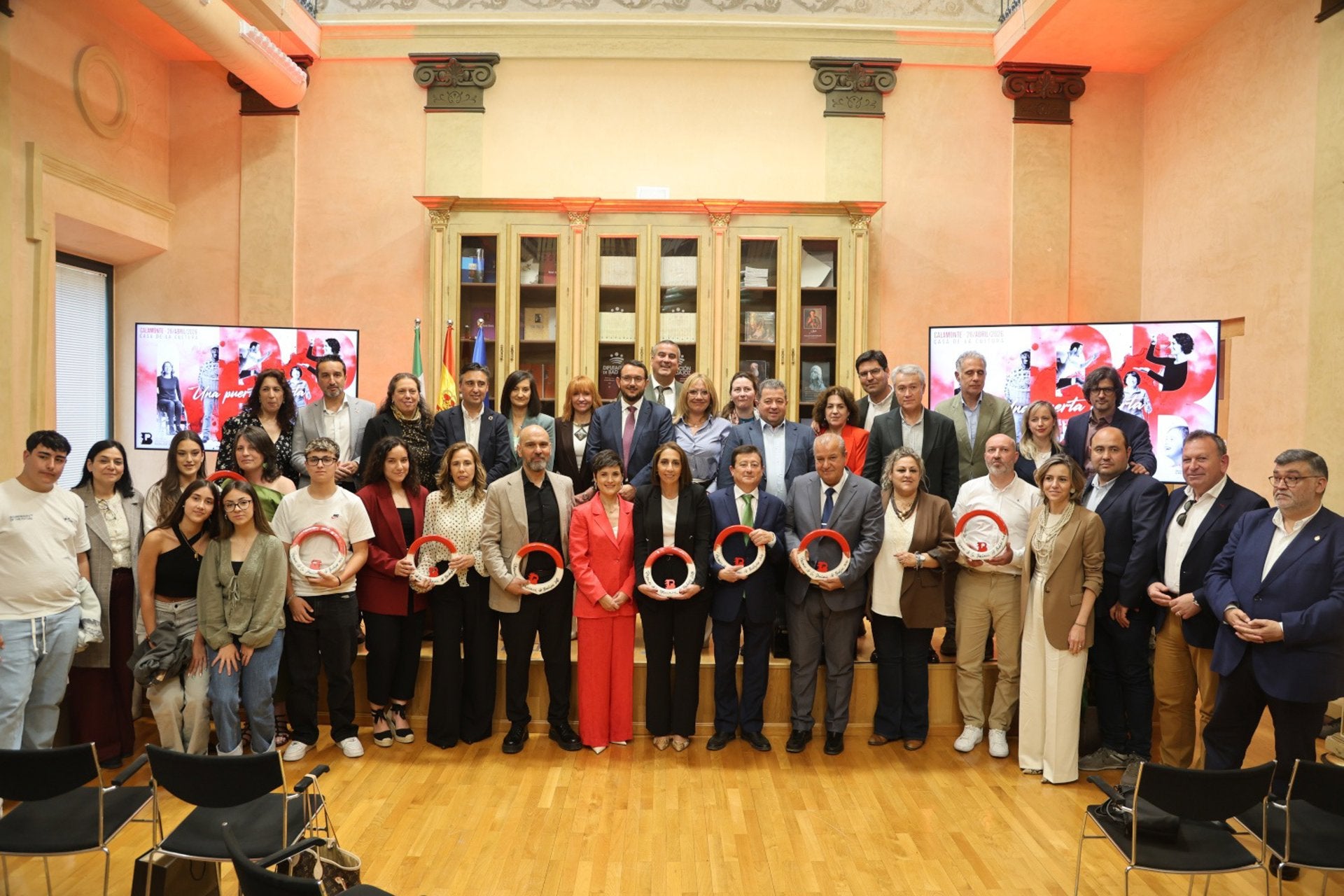 La Diputación de Badajoz entrega los Premios de la Provincia a Florián Recio, a ELA Extremadura o al IES Sierra La Mesta La Diputación de Badajoz entrega los Premios de la Provincia a Florián Recio, a ELA Extremadura o al IES Sierra La Mesta