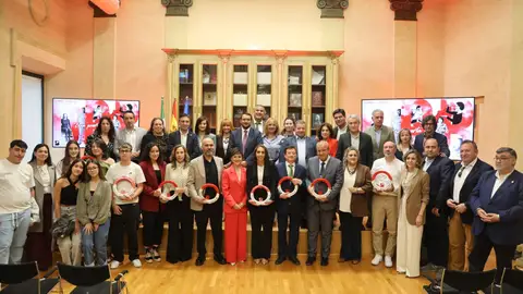 La Diputación de Badajoz entrega los Premios de la Provincia a Florián Recio, a ELA Extremadura o al IES Sierra La Mesta La Diputación de Badajoz entrega los Premios de la Provincia a Florián Recio, a ELA Extremadura o al IES Sierra La Mesta