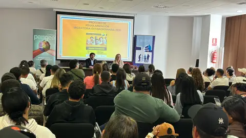 Benidorm y La Nucía informan a más de 1.800 migrantes sobre el proceso de regularización extraordinaria Benidorm y La Nucía informan a más de 1.800 migrantes sobre el proceso de regularización extraordinaria