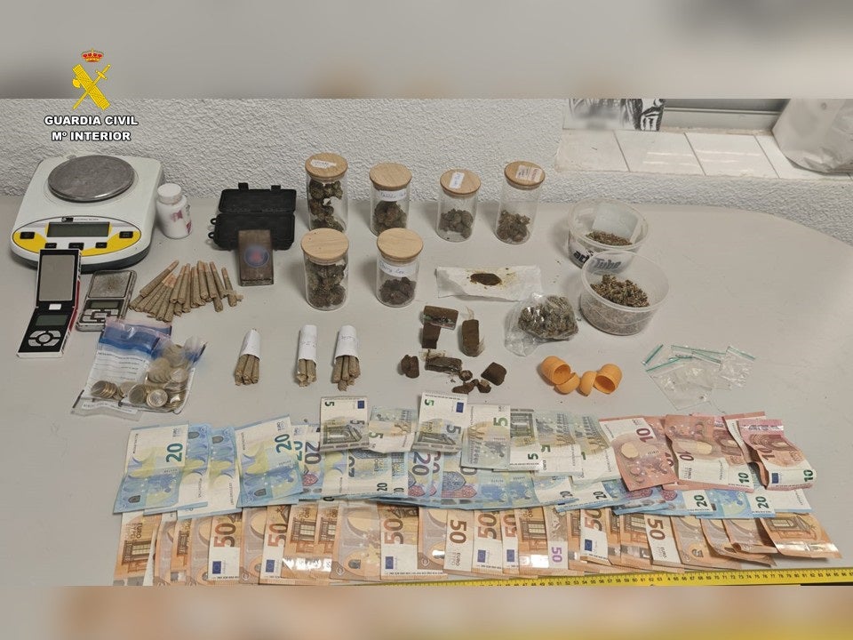 Desmantelan un club cannábico en San Vicente del Raspeig donde también se traficaba con drogas Desmantelan un club cannábico en San Vicente del Raspeig donde también se traficaba con drogas