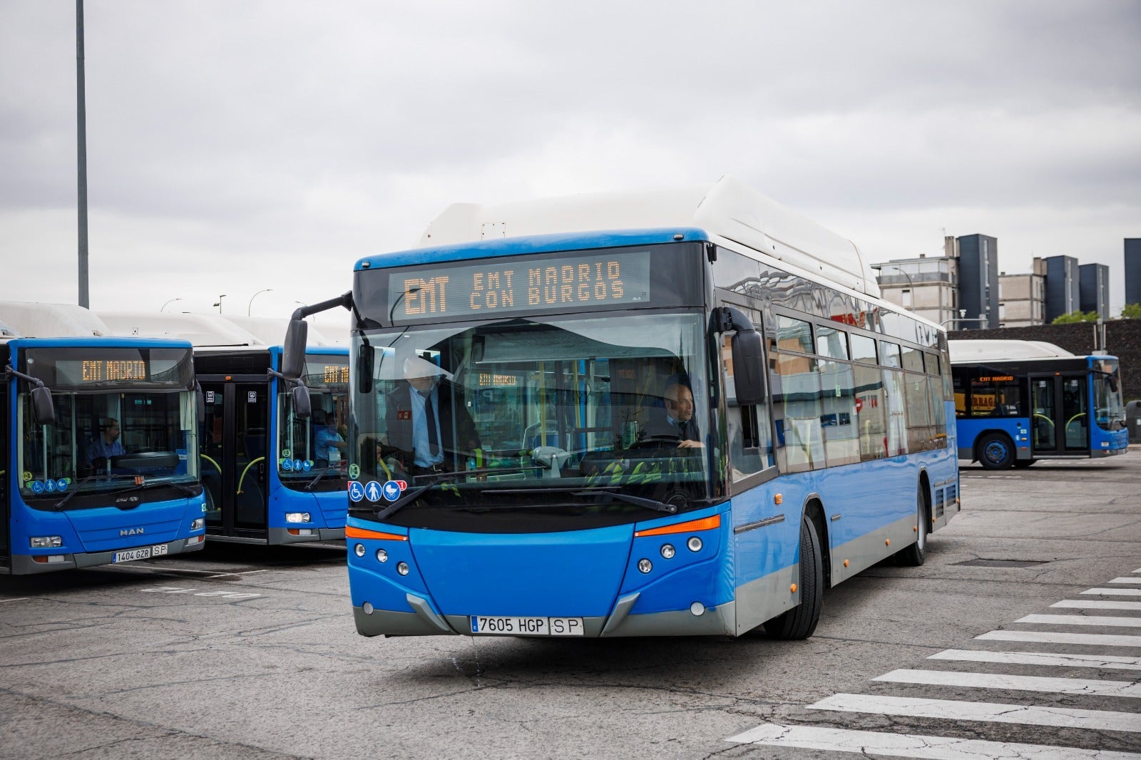 El beso de Irene Rosales y Guillermo Rosales tras separarse: "Ella no quiere que Kiko Rivera hable de él" El beso de Irene Rosales y Guillermo Rosales tras separarse: "Ella no quiere que Kiko Rivera hable de él"