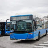 Llegan a Burgos los autobuses cedidos por @EMTmadrid @Aytoburgos Llegan a Burgos los autobuses cedidos por @EMTmadrid @Aytoburgos