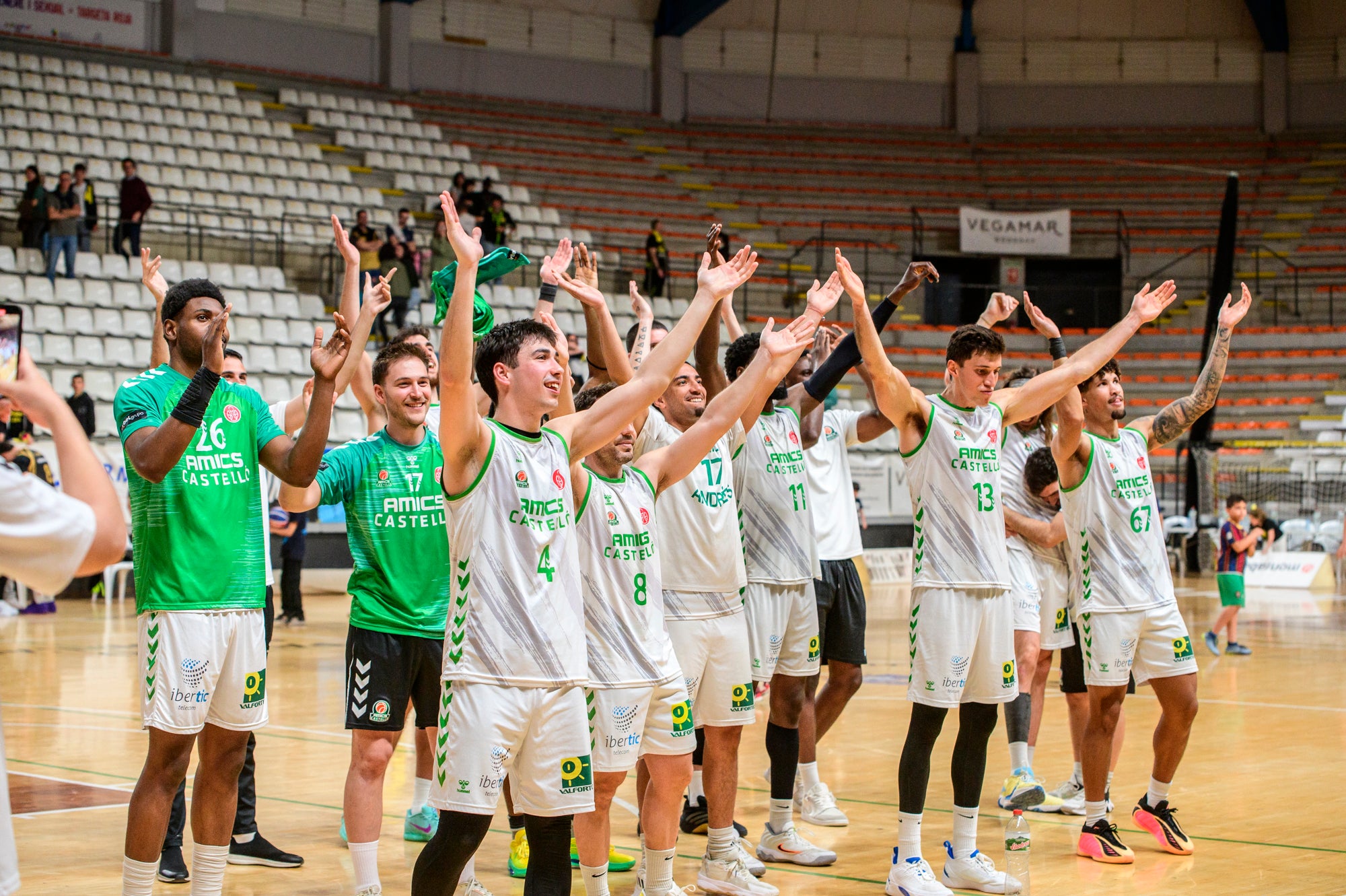 Amics se gana una segunda oportunidad Amics se gana una segunda oportunidad