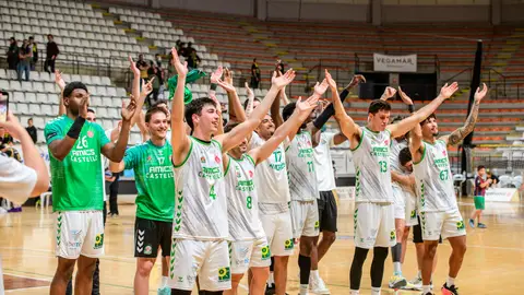 Amics se gana el derecho a otra final Amics se gana el derecho a otra final