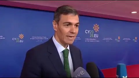 El dardo de Sánchez a PP y Vox por la prioridad nacional: "Hay algo que ha pasado desapercibido" El dardo de Sánchez a PP y Vox por la prioridad nacional: "Hay algo que ha pasado desapercibido"