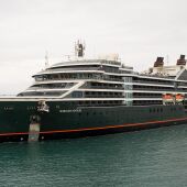 El puerto de Castellón inaugura la temporada de cruceros con la llegada del exclusivo ‘Seabourn Venture’ con 264 pasajeros