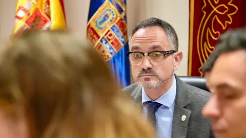 El alcalde de Móstoles anuncia querella contra el delegado del Gobierno por "intromisión a su honor" El alcalde de Móstoles anuncia querella contra el delegado del Gobierno por "intromisión a su honor"