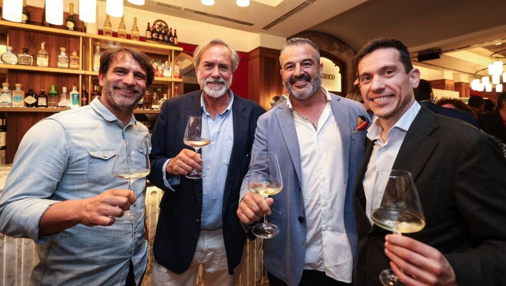 Tras la gala los asistentes pudieron disfrutar de los vinos de Bodegas Can Rich y de las nuevas tapas del Teatro Pereyra.