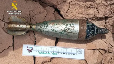 La Guardia Civil desactiva una granada de mortero de la Guerra Civil hallada en un centro de reciclaje de Zafra La Guardia Civil desactiva una granada de mortero de la Guerra Civil hallada en un centro de reciclaje de Zafra