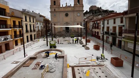 Plaça de Baix de Petrer durante su remodelación integral. Plaça de Baix de Petrer durante su remodelación integral.