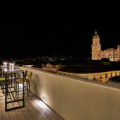 Vincci Larios Diez 4* se suma a La Noche en Blanco de Málaga con un menú especial y un cóctel inspirado en el grupo musical Oasis 