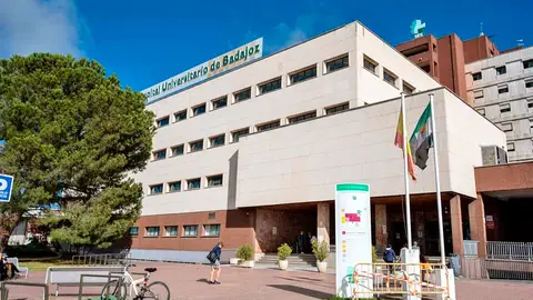 Un choque entre un coche y un autobús cerca de Valle de Matamoros se salda con dos heridos, uno de ellos grave Un choque entre un coche y un autobús cerca de Valle de Matamoros se salda con dos heridos, uno de ellos grave