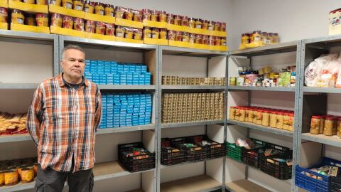 Jos&eacute; Mar&iacute;a, trabajador de C&aacute;ritas en el almac&eacute;n