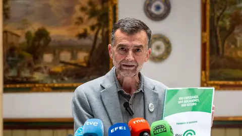 Antonio Maíllo presenta en Granada el programa electoral de Por Andalucía con más gasto en sanidad, vivienda y educación Antonio Maíllo presenta en Granada el programa electoral de Por Andalucía con más gasto en sanidad, vivienda y educación