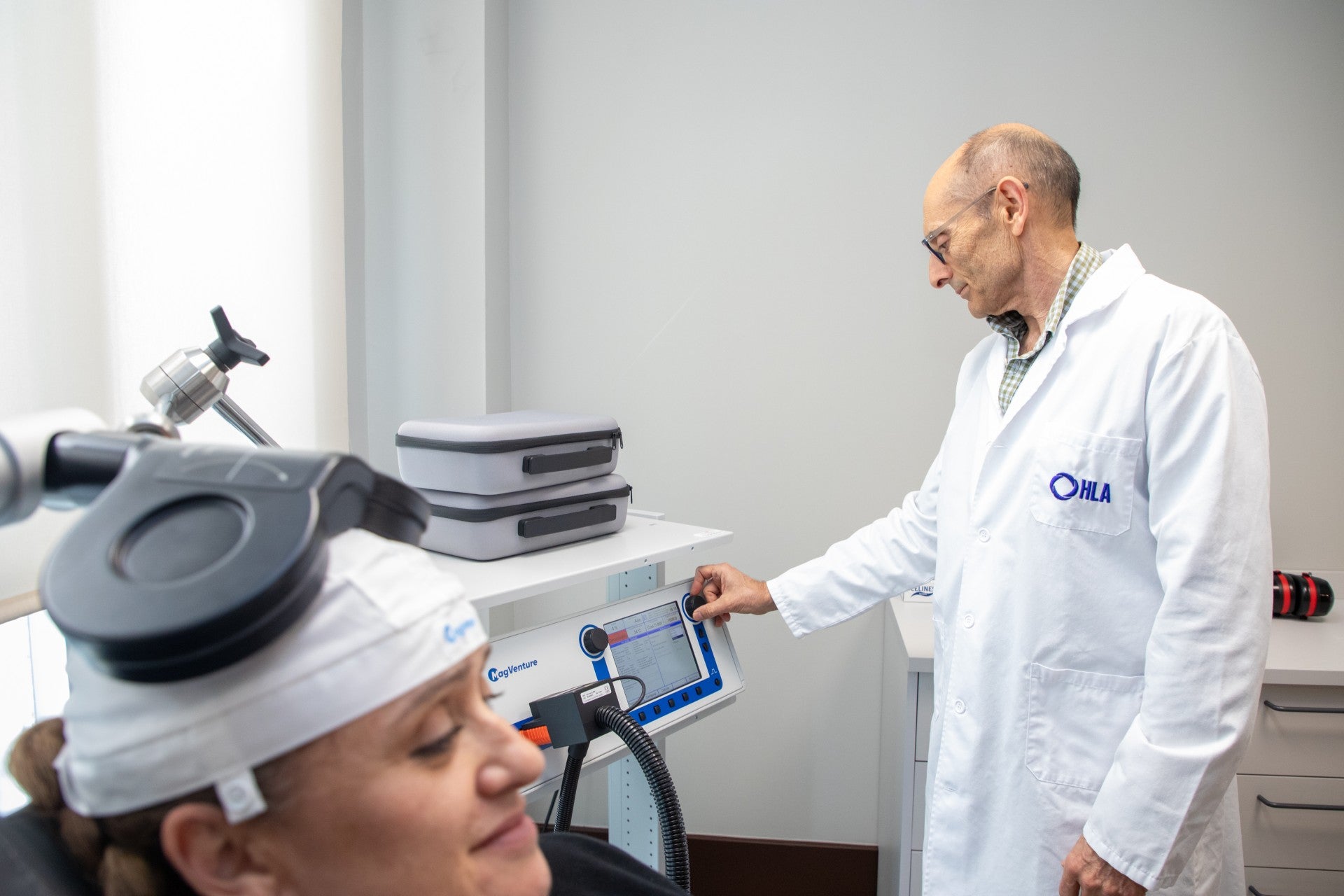 El hospital HLA Vistahermosa refuerza su Unidad de Neurociencias con la incorporación de la estimulación magnética transcraneal El hospital HLA Vistahermosa refuerza su Unidad de Neurociencias con la incorporación de la estimulación magnética transcraneal