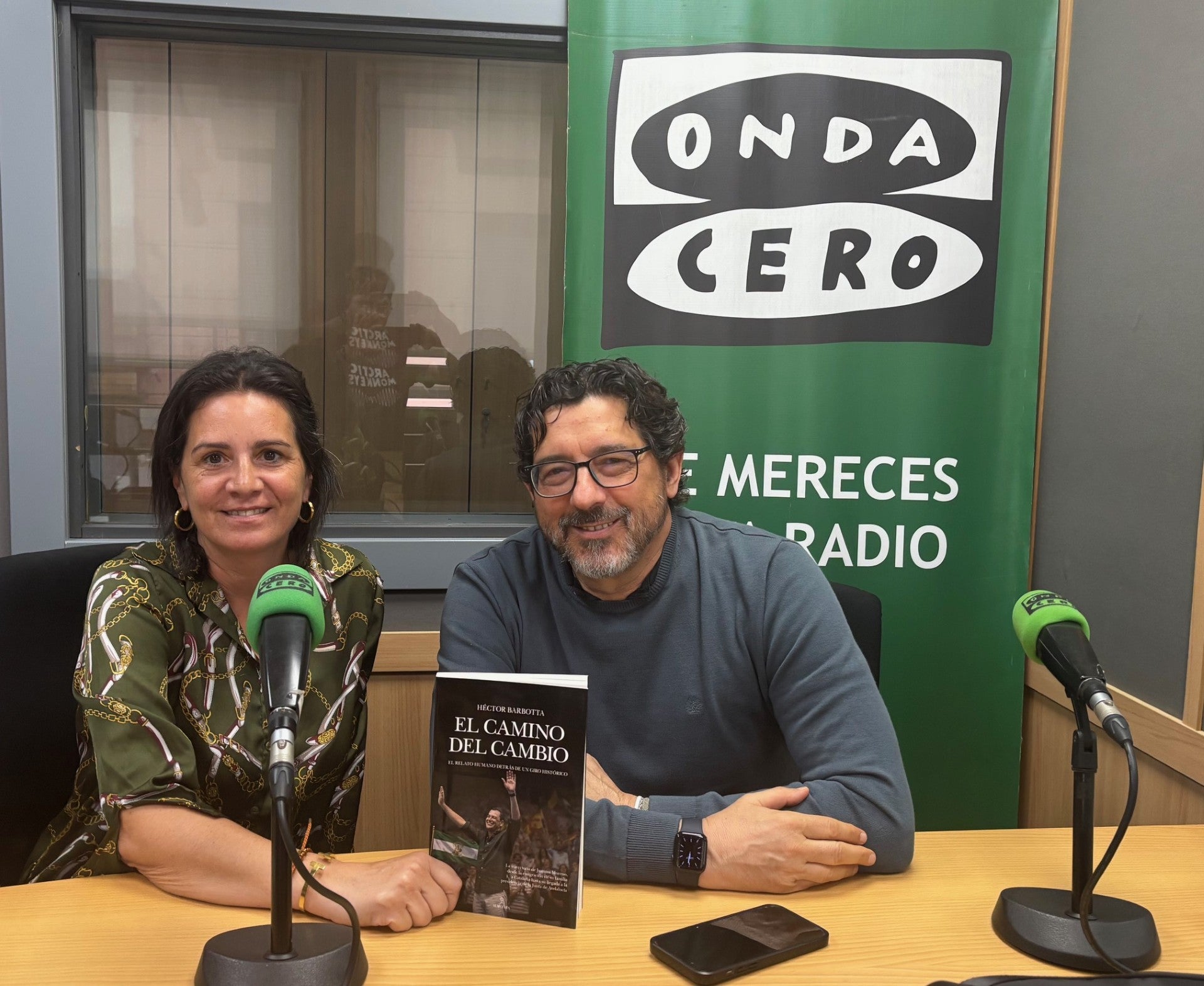 Héctor Barbotta presenta en Málaga este martes la biografía de Juanma Moreno, presidente de la Junta de Andalucía episode artwork