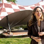 La alcaldesa de Zaragoza se desplazó el sábado al Parque de la Paz para dar a conocer el proyecto La alcaldesa de Zaragoza se desplazó el sábado al Parque de la Paz para dar a conocer el proyecto