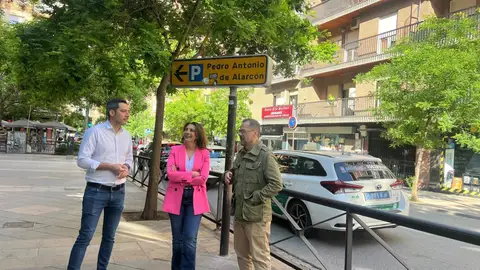 El PSOE alerta de "una expansión descontrolada" de pisos turísticos en Granada tras la anulación judicial del decreto municipal El PSOE alerta de "una expansión descontrolada" de pisos turísticos en Granada tras la anulación judicial del decreto municipal