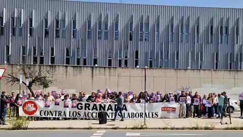 CCOO y UGT exigen medidas urgentes contra la siniestralidad laboral en Granada tras 9.291 accidentes en 2025 CCOO y UGT exigen medidas urgentes contra la siniestralidad laboral en Granada tras 9.291 accidentes en 2025