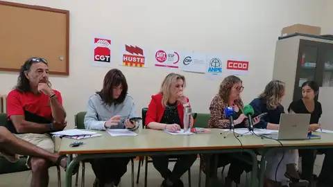 Los sindicatos educativos de Huesca animan a participar en la huelga del 19 y 20 de mayo Los sindicatos educativos de Huesca animan a participar en la huelga del 19 y 20 de mayo