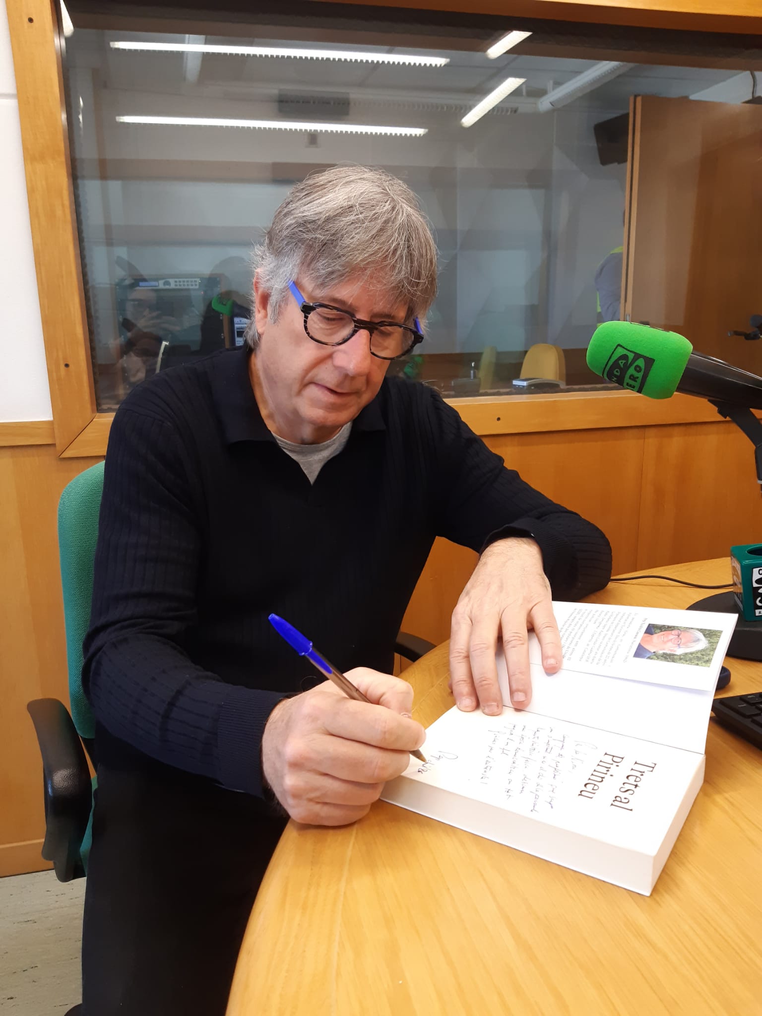 Pep Tuldrà debuta amb "Trets al Pirineu", una novel·la negra al Pallars dels anys 80 inspirada en la mili, els secrets i l'amistat Pep Tuldrà debuta amb "Trets al Pirineu", una novel·la negra al Pallars dels anys 80 inspirada en la mili, els secrets i l'amistat