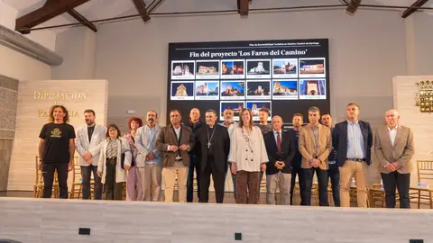 La Diputación de Palencia culmina el proyecto ‘Los Faros del Camino’ en catorce localidades iluminando 19 monumentos del Camino de Santiago .