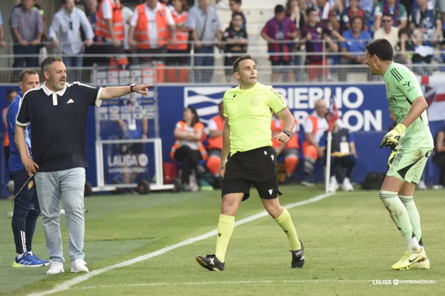 El Real Zaragoza estalla contra los arbitrajes El Real Zaragoza estalla contra los arbitrajes