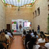 Presentan una guía pionera en Toledo para mujeres