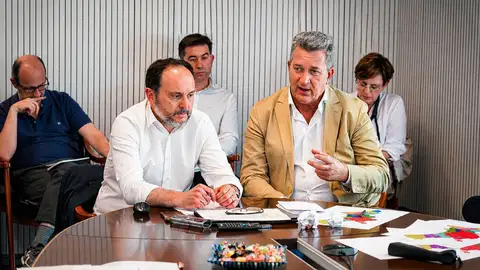 La Generalitat reorganiza el tratamiento de residuos tras el incendio en la planta de Reciplasa en Onda La Generalitat reorganiza el tratamiento de residuos tras el incendio en la planta de Reciplasa en Onda