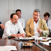 La Generalitat reorganiza el tratamiento de residuos tras el incendio en la planta de Reciplasa en Onda La Generalitat reorganiza el tratamiento de residuos tras el incendio en la planta de Reciplasa en Onda