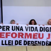 Una vintena d'entitats exigeixen millores al nou Pla Cura aprovat pel Govern Una vintena d'entitats exigeixen millores al nou Pla Cura aprovat pel Govern