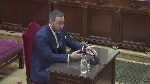 Aldama asegura que Pedro Sánchez dio el visto bueno al viaje de Delcy Rodríguez: "Ese día pareció una película de Torrente" Aldama asegura que Pedro Sánchez dio el visto bueno al viaje de Delcy Rodríguez: "Ese día pareció una película de Torrente"